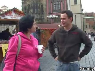 Granny tourist is picked up and fucked